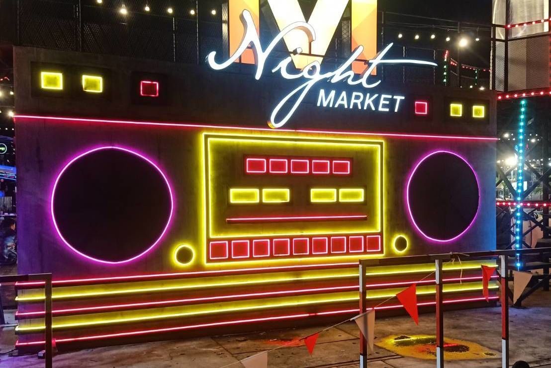 neon flex ตลาด M Night market พระราม 2